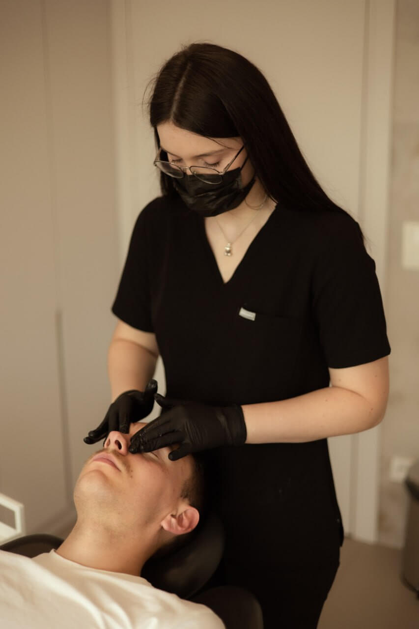 Rozjaśnianie przebarwień i wyrównywanie kolorytu