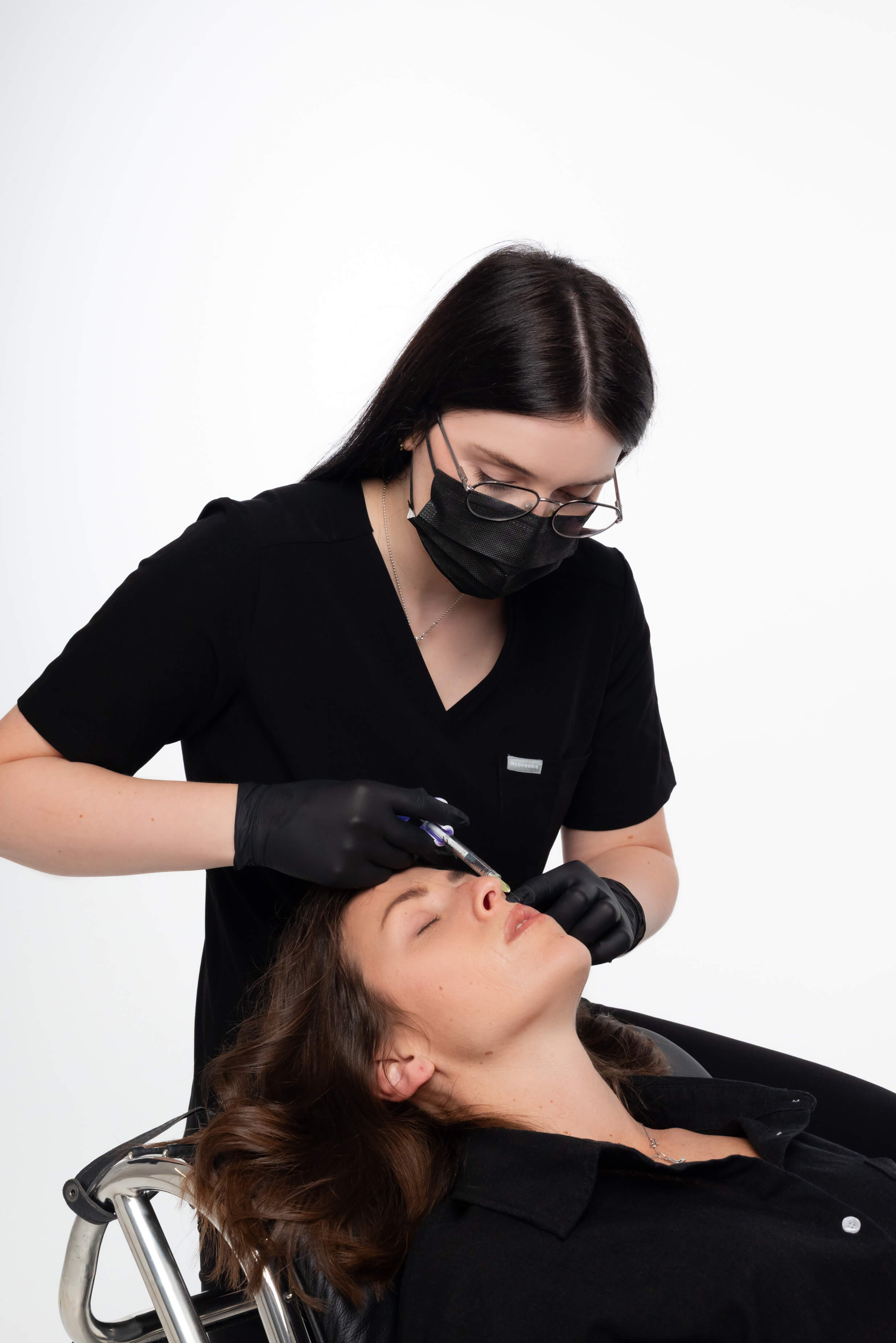 Modelowanie twarzy kwasem hialuronowym